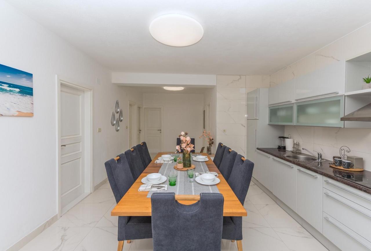 Apartment Sole Mio -Sea View Makarska Exterior photo