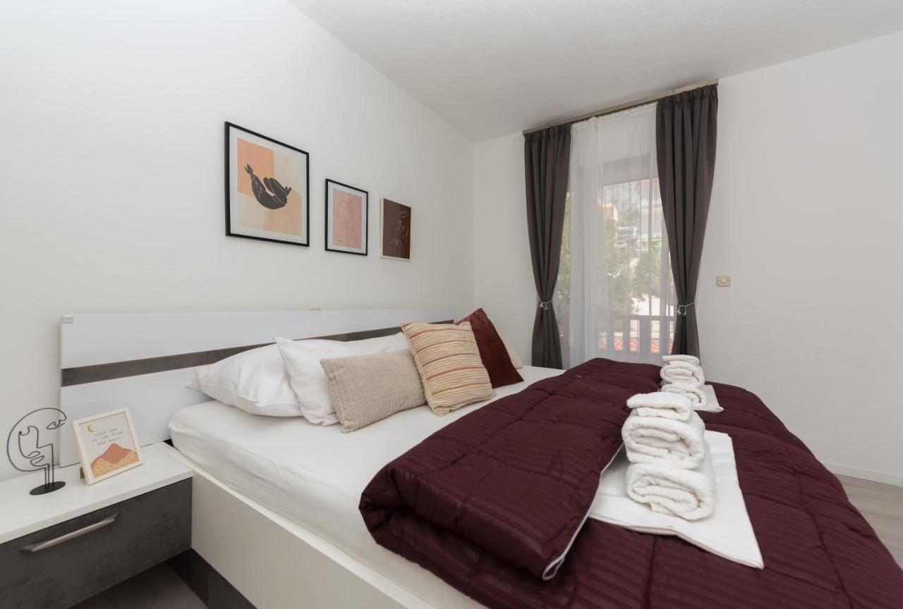 Apartment Sole Mio -Sea View Makarska Exterior photo