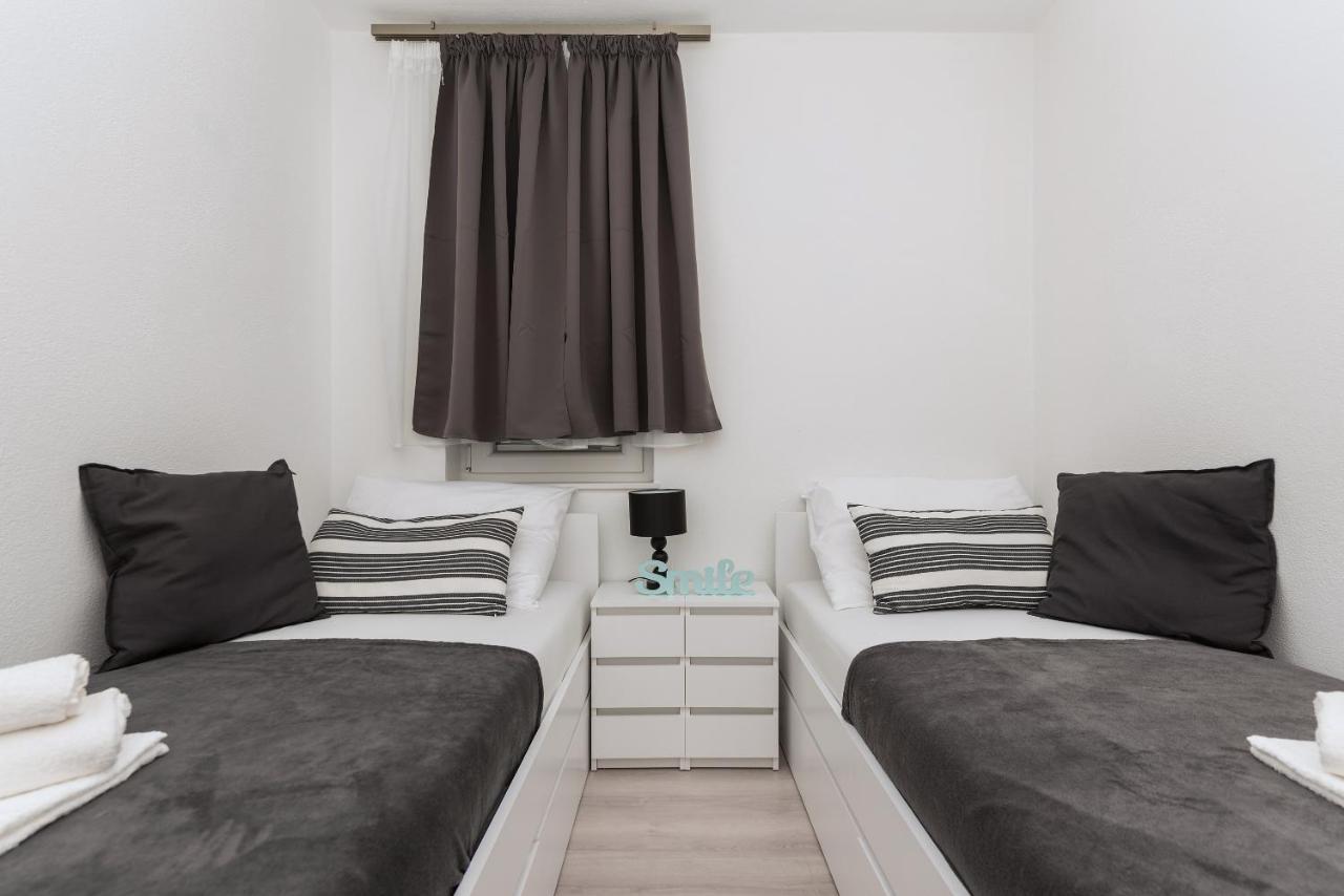 Apartment Sole Mio -Sea View Makarska Exterior photo
