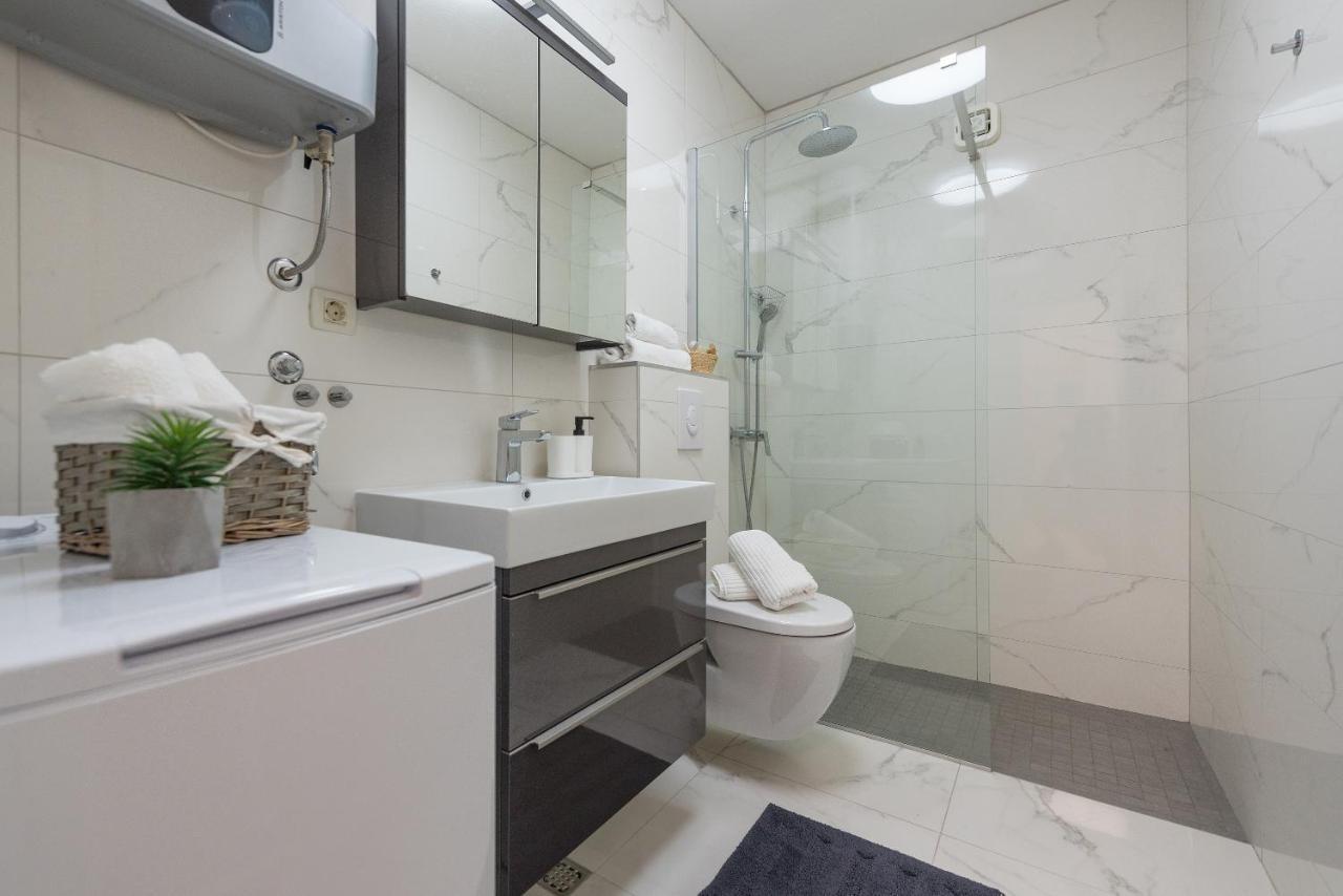 Apartment Sole Mio -Sea View Makarska Exterior photo